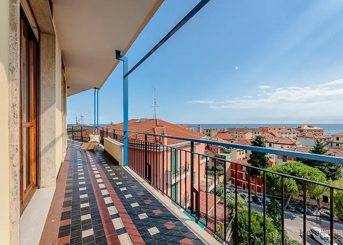 Premium Sea View - Free Parking - 4 Min Varazze