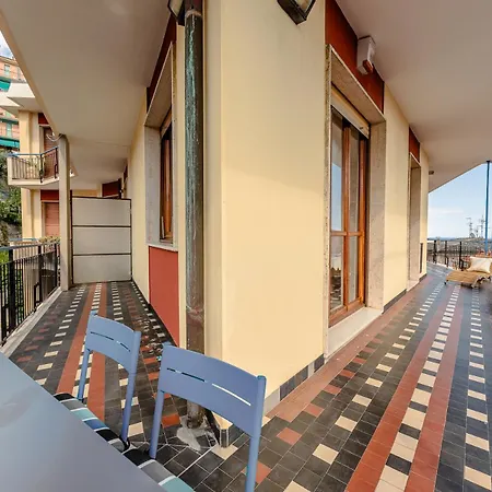 Premium Sea View - Free Parking - 4 Min Appartement Varazze