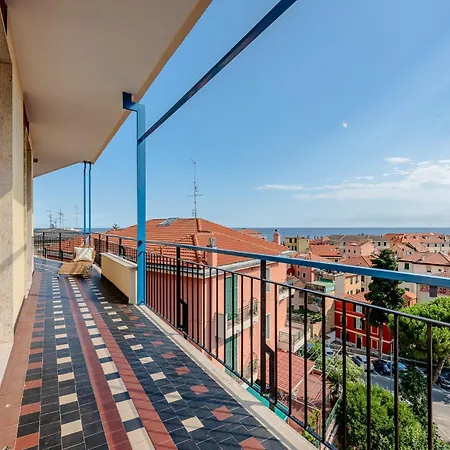Premium Sea View - Free Parking - 4 Min Varazze